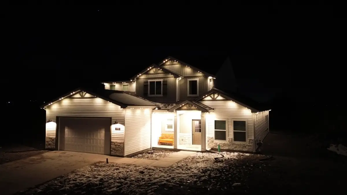 Smart app-controlled outdoor lighting on a home in Camden SC