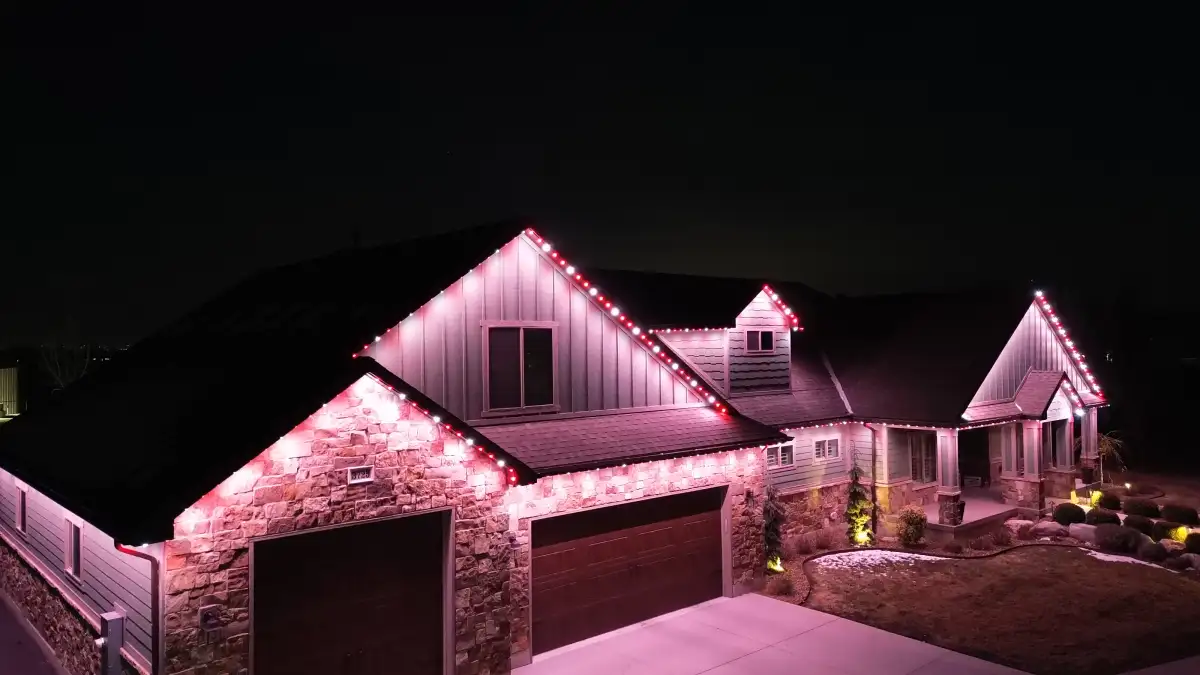 Holiday light display with multiple colors
